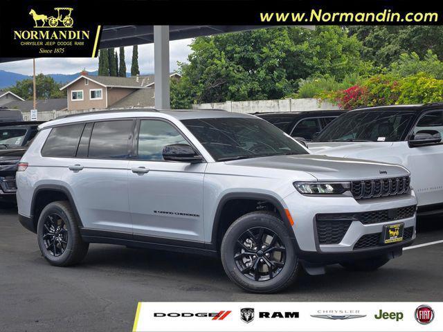 2026 Jeep Grand Cherokee GRAND CHEROKEE L LAREDO ALTITUDE 4X4