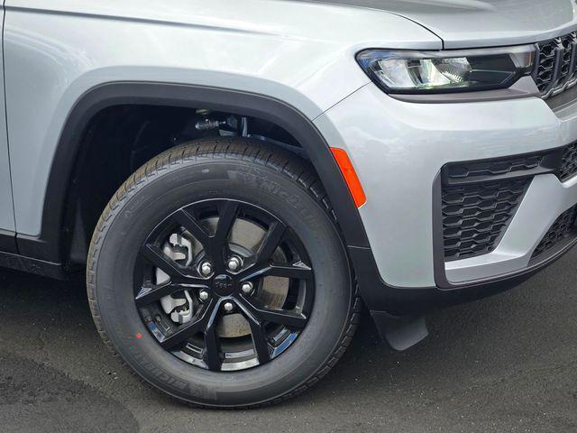 2026 Jeep Grand Cherokee GRAND CHEROKEE L LAREDO ALTITUDE 4X4