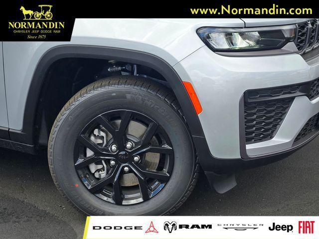 2026 Jeep Grand Cherokee L GRAND CHEROKEE L LAREDO ALTITUDE 4X4 2026 Jeep Grand Cherokee L GRAND CHEROKEE L LAREDO ALTITUDE 4X4