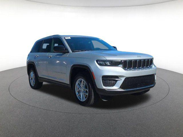 2026 Jeep Grand Cherokee GRAND CHEROKEE LAREDO X 4X4 2026 Jeep Grand Cherokee GRAND CHEROKEE LAREDO X 4X4