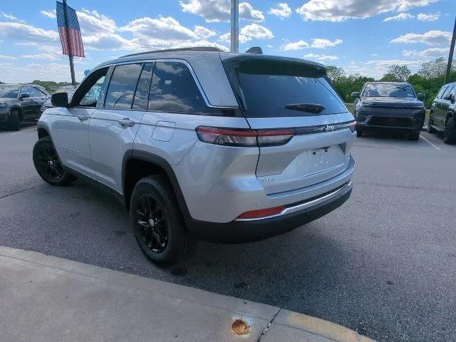 2026 Jeep Grand Cherokee Altitude 4x4
