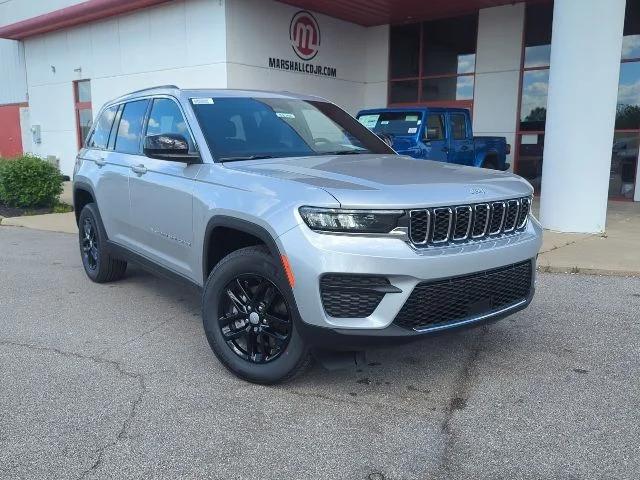 2026 Jeep Grand Cherokee GRAND CHEROKEE LAREDO X 4X4 2026 Jeep Grand Cherokee GRAND CHEROKEE LAREDO X 4X4