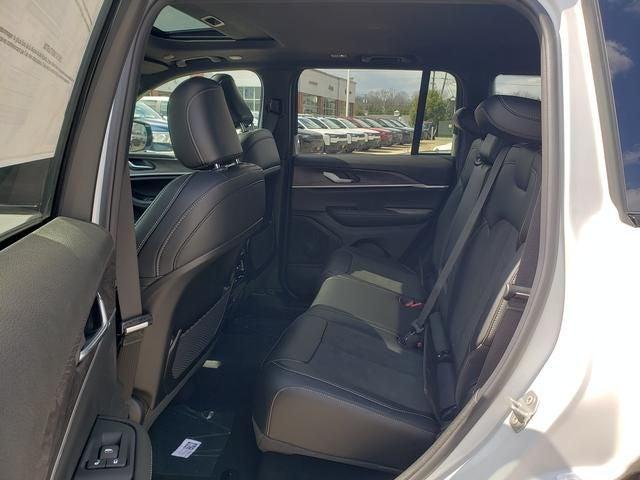 2026 Jeep Grand Cherokee Altitude 4x4