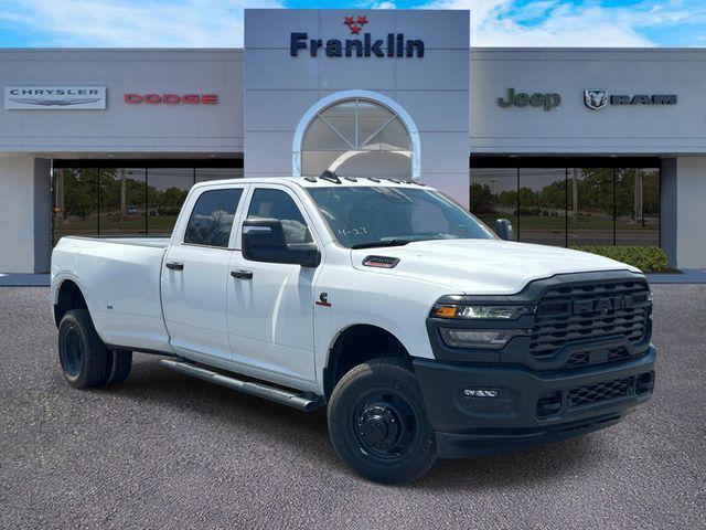 2026 RAM Ram 3500 RAM 3500 TRADESMAN CREW CAB 4X4 8 BOX