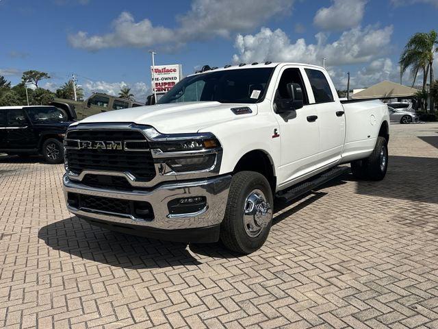 2026 RAM Ram 3500 RAM 3500 TRADESMAN CREW CAB 4X4 8 BOX