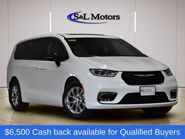 2026 Chrysler Pacifica Limited for sale in Pulaski, WI
