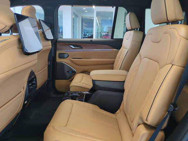 2026 Jeep Grand Cherokee Summit 4x4