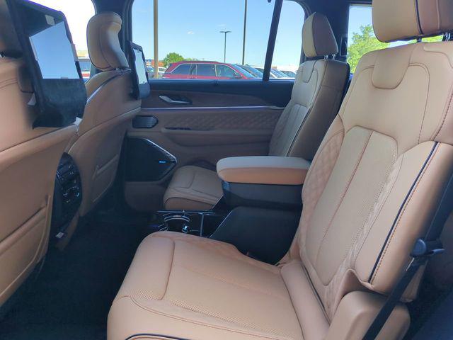 2026 Jeep Grand Cherokee Summit 4x4