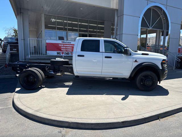 2026 RAM 5500 Chassis RAM 5500 TRADESMAN CHASSIS CREW CAB 4X4 60 CA