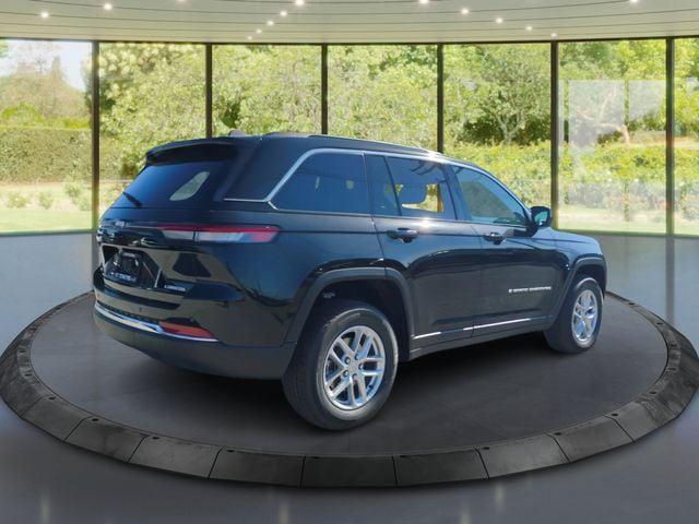 2026 Jeep Grand Cherokee GRAND CHEROKEE LAREDO X 4X4