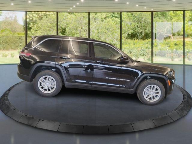 2026 Jeep Grand Cherokee GRAND CHEROKEE LAREDO X 4X4
