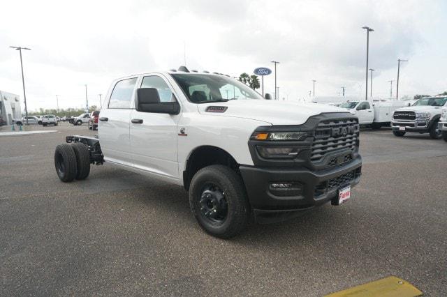 2026 RAM Ram 3500 Chassis Cab RAM 3500 TRADESMAN CREW CAB CHASSIS 4X4 60 CA