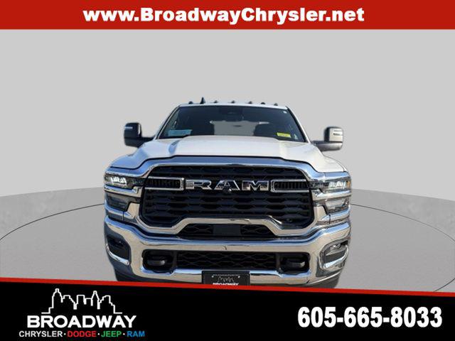 2026 RAM 3500 Chassis RAM 3500 TRADESMAN CREW CAB CHASSIS 4X4 60 CA