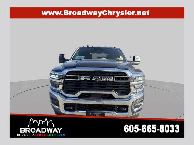 2026 RAM 3500 Chassis RAM 3500 TRADESMAN CREW CAB CHASSIS 4X4 60 CA
