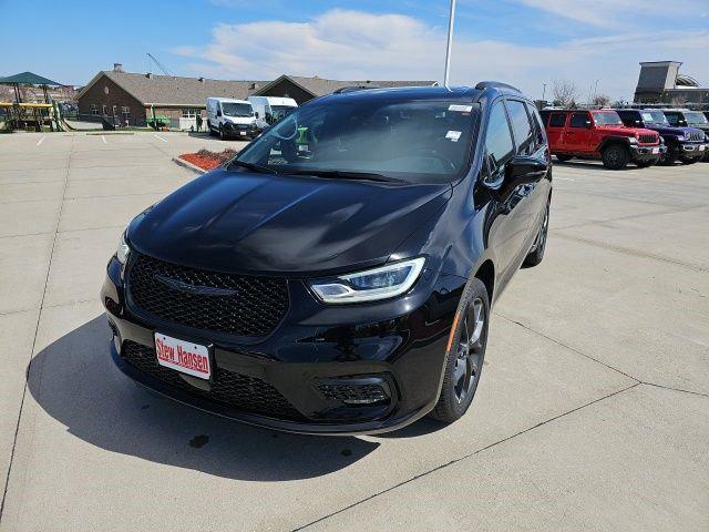 2026 Chrysler Pacifica PACIFICA LIMITED AWD