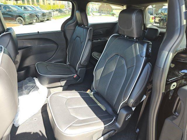 2026 Chrysler Pacifica Limited AWD