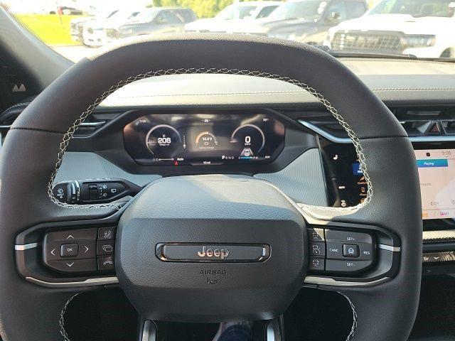 2026 Jeep Cherokee Laredo 4x4