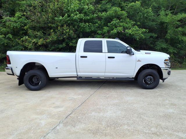 2026 RAM Ram 3500 RAM 3500 TRADESMAN CREW CAB 4X4 8 BOX