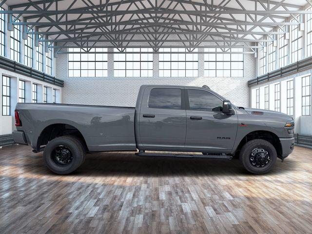 2026 RAM 3500 RAM 3500 BIG HORN CREW CAB 4X4 8 BOX