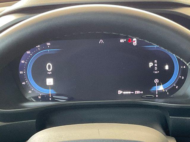 2024 Volvo XC40 B5 Plus Bright Theme