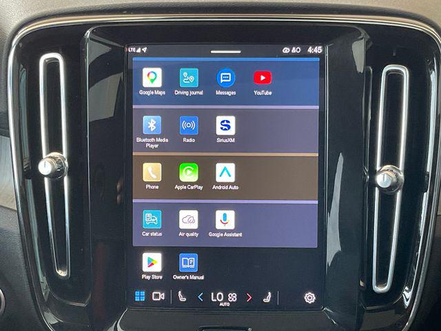 2024 Volvo XC40 B5 Plus Bright Theme
