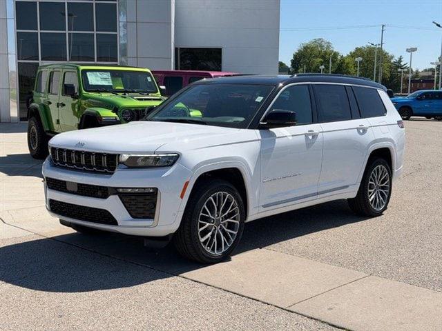 2026 Jeep Grand Cherokee Summit 4x4 for sale in Cape Girardeau, MO