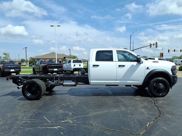 2026 RAM Ram 5500 Chassis Cab RAM 5500 TRADESMAN CHASSIS CREW CAB 4X4 84 CA