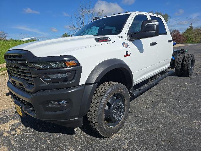 2026 RAM Ram 5500 Chassis Cab RAM 5500 TRADESMAN CHASSIS CREW CAB 4X4 60 CA 2026 RAM Ram 5500 Chassis Cab RAM 5500 TRADESMAN CHASSIS CREW CAB 4X4 60 CA