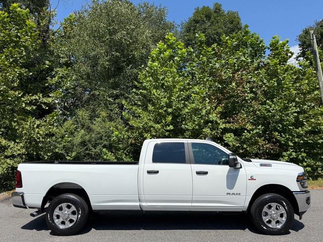 2026 Ram 3500 Big Horn Crew Cab 4x4 8 Box