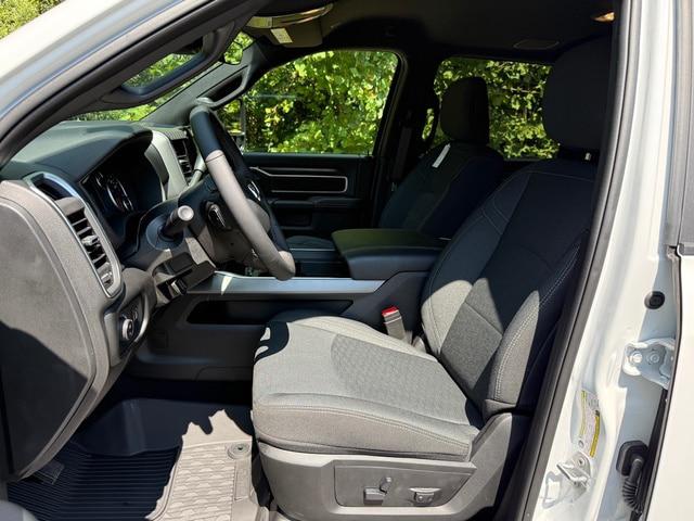 2026 Ram 3500 Big Horn Crew Cab 4x4 8 Box
