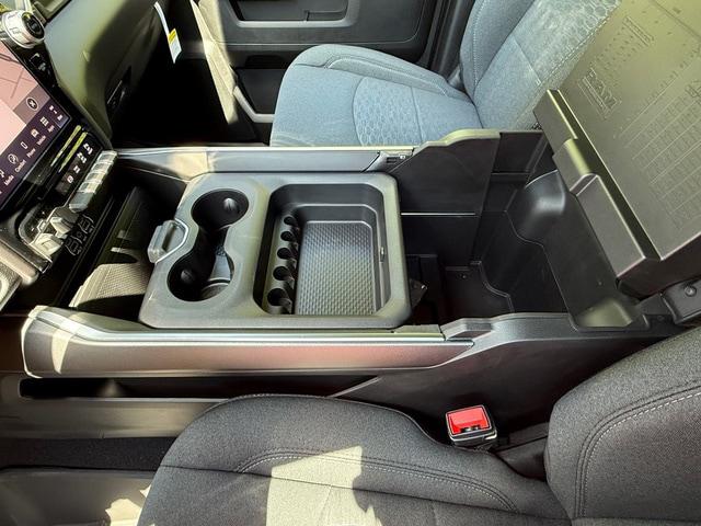 2026 Ram 3500 Big Horn Crew Cab 4x4 8 Box
