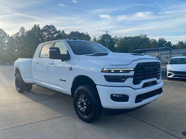 2026 RAM Ram 3500 RAM 3500 LARAMIE MEGA CAB 4X4 64 BOX