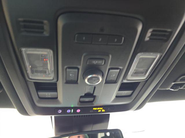 2023 GMC Yukon XL 4WD AT4