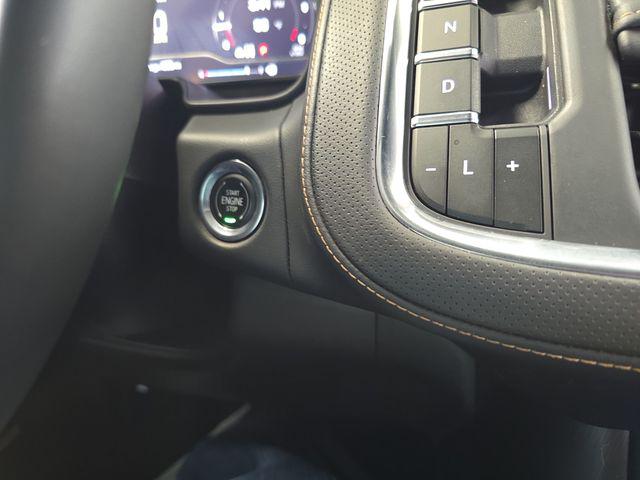2023 GMC Yukon XL 4WD AT4