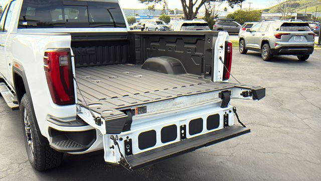 2026 GMC Sierra 2500HD Crew Cab, Standard Bed, Denali, 4WD