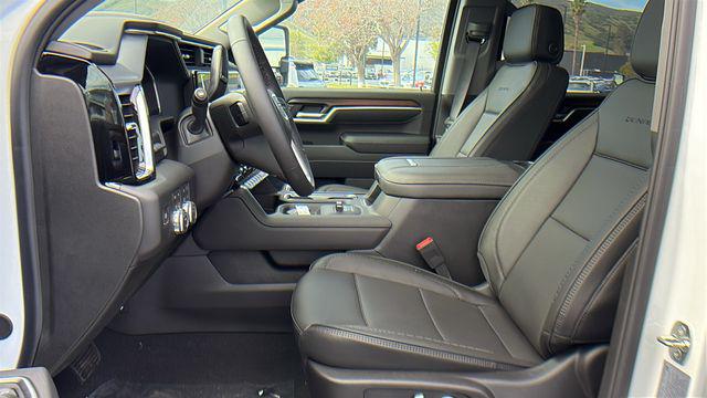 2026 GMC Sierra 2500HD Crew Cab, Standard Bed, Denali, 4WD