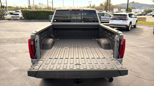 2026 GMC Sierra 2500HD Crew Cab, Standard Bed, Denali, 4WD