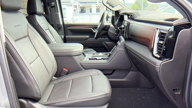 2026 GMC Sierra 2500HD Crew Cab, Standard Bed, Denali, 4WD