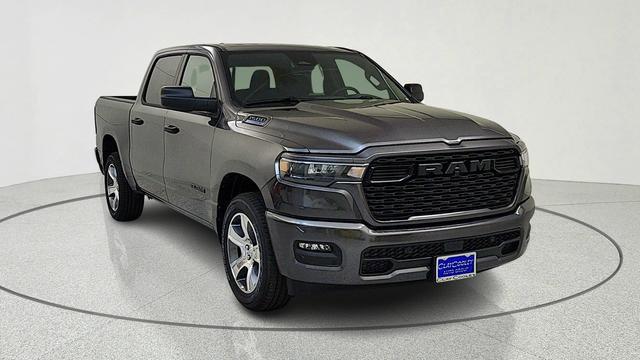 2026 RAM Ram 1500 RAM 1500 EXPRESS CREW CAB 4X2 57 BOX
