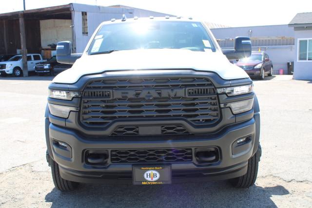 2026 RAM 5500 Chassis RAM 5500 TRADESMAN CHASSIS CREW CAB 4X4 84 CA