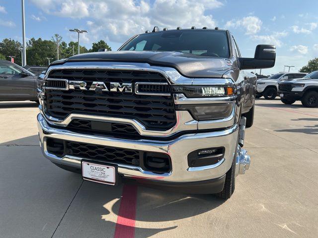 2026 RAM Ram 3500 RAM 3500 TRADESMAN CREW CAB 4X4 8 BOX 2026 RAM Ram 3500 RAM 3500 TRADESMAN CREW CAB 4X4 8 BOX