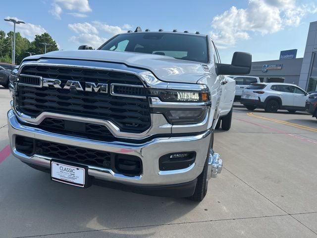 2026 RAM Ram 3500 RAM 3500 TRADESMAN CREW CAB 4X4 8 BOX 2026 RAM Ram 3500 RAM 3500 TRADESMAN CREW CAB 4X4 8 BOX