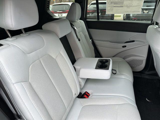 2026 Jeep Cherokee Laredo 4x4