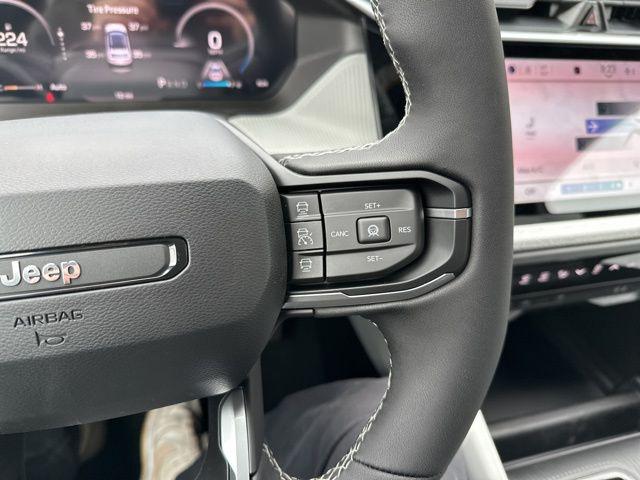 2026 Jeep Cherokee Laredo 4x4
