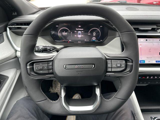 2026 Jeep Cherokee Laredo 4x4