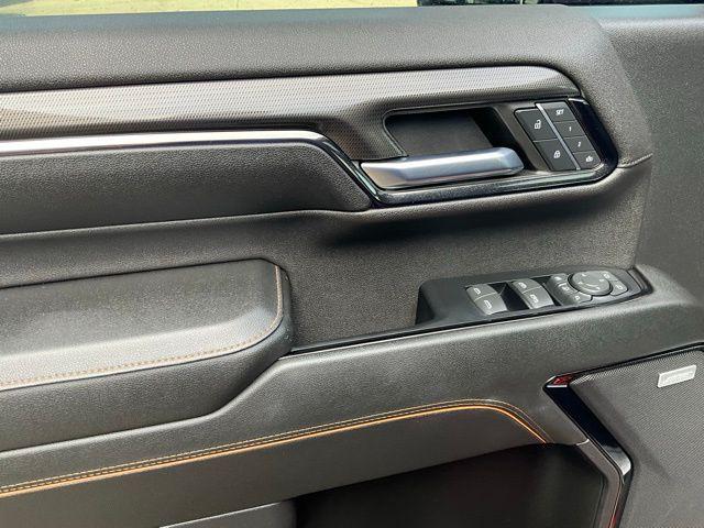 2024 GMC Sierra 2500HD 4WD Crew Cab Standard Bed AT4