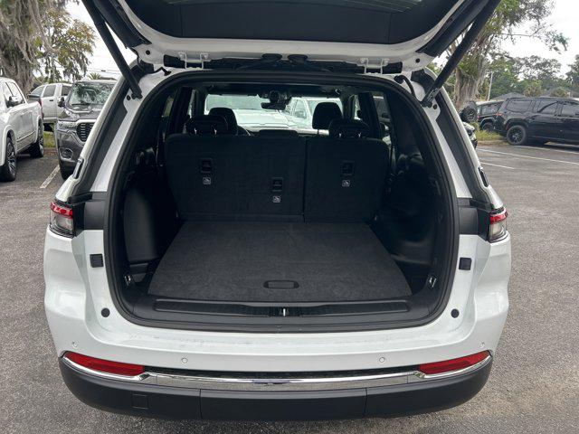 2026 Jeep Grand Cherokee Altitude 4x2