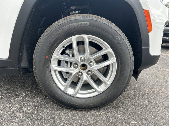 2026 Jeep Grand Cherokee Altitude 4x2