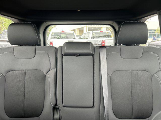 2026 Jeep Grand Cherokee Altitude 4x2