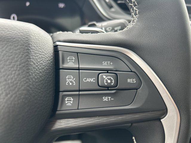 2026 Jeep Grand Cherokee Altitude 4x2